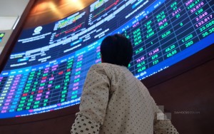 Cả tỉ đô đổ mạnh vào chứng khoán, tiền ở đâu ra?