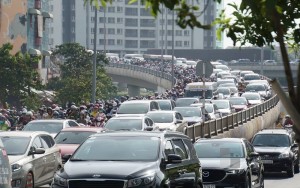 Đề xuất lập hồ sơ dự án thu phí ô tô vào khu trung tâm TP.HCM