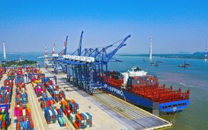 Cước vận tải biển tăng phi mã: Doanh nghiệp lao đao, hãng tàu vớ bẫm